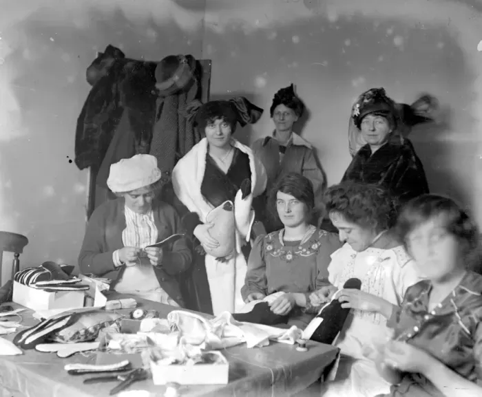 Framed Print : Tree Arts Club War emergency work rooms. 1914 - 1918