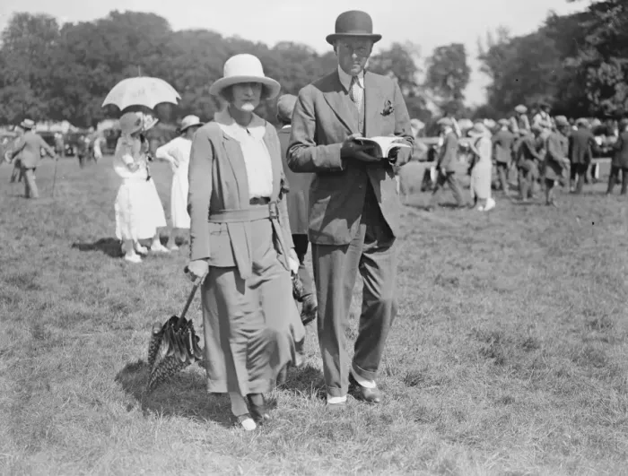 Framed Print : Tring agricultural show. Captain and Mrs Clive Dawson. 22 August 1923 Framed Print : Tring agricultural show. Captain and Mrs Clive Dawson. 22 August 1923