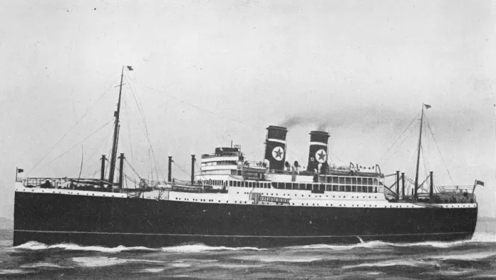 Framed Print : TSS Avelona, Blue Star Line. 23 December 1927 Framed Print : TSS Avelona, Blue Star Line. 23 December 1927