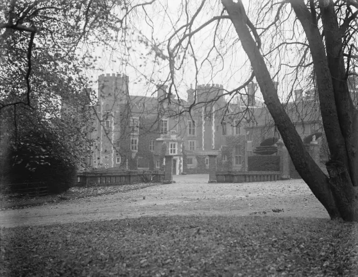 Framed Print : Tudor mansion for Sir Stephen Lennards Canadian bride. Wickham Court. 2 November Framed Print : Tudor mansion for Sir Stephen Lennards Canadian bride. Wickham Court. 2 November
