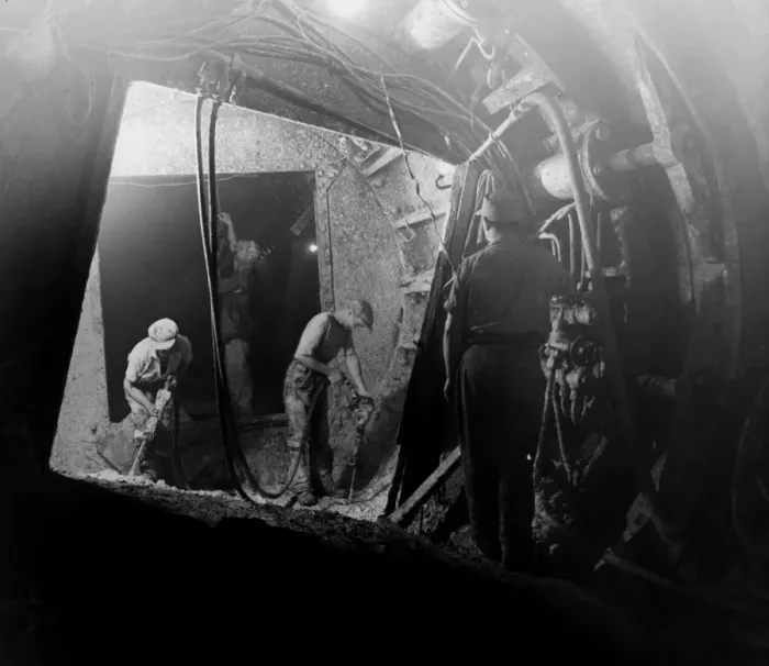 Framed Print : Tunnel workers. Kent will meet Essex when the Dartford pilot tunnel is completed Framed Print : Tunnel workers. Kent will meet Essex when the Dartford pilot tunnel is completed