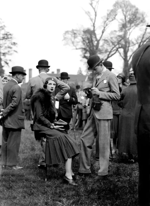 Framed Print : United hunt meeting at Lingfield Surrey 1st May 1933 Lady Fiona Fuller and her brother