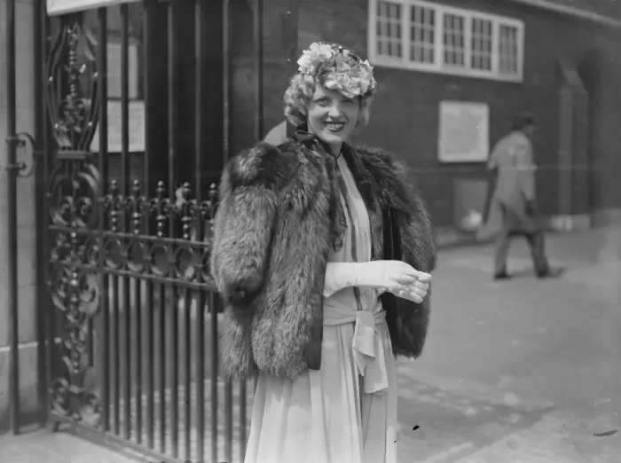 Framed Print : Varsity at Lords Cricket Ground. Miss Greta Saar, The Austrian singer 12 July 1929 Framed Print : Varsity at Lords Cricket Ground. Miss Greta Saar, The Austrian singer 12 July 1929