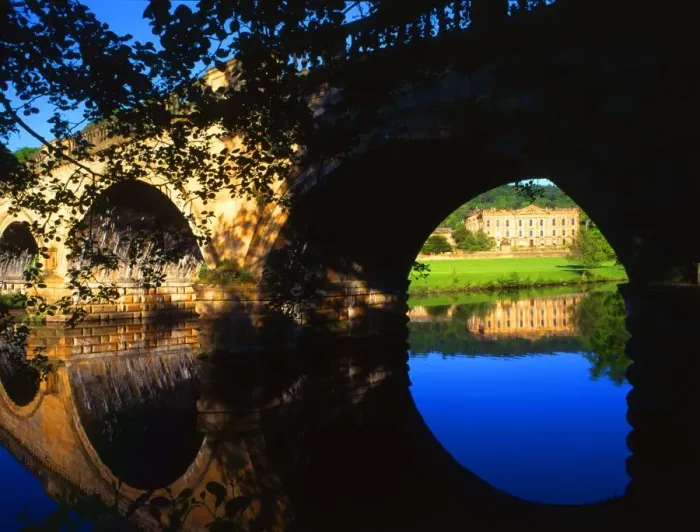 Framed Print : View of Chatsworth House [Derbyshire] through the eighteenth century bridge