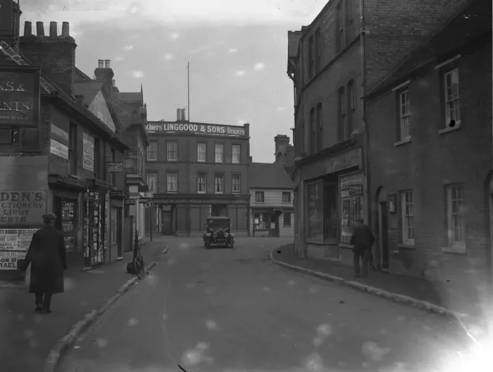 Framed Print : A view of the High Street in Bexleyheath, Kent Framed Print : A view of the High Street in Bexleyheath, Kent
