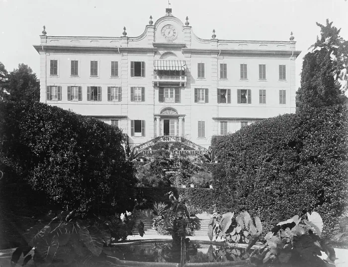 Framed Print : The villa Carlotta Appeals have been made against the decision of the Italian Goverment Framed Print : The villa Carlotta Appeals have been made against the decision of the Italian Goverment