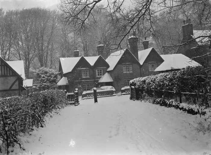 Framed Print : The village of Chevening, Kent, in the snow. 1938 Framed Print : The village of Chevening, Kent, in the snow. 1938