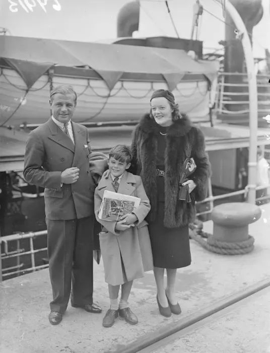 Framed Print : Viscount and Lady Mandeville, accompanied by their eight-year-old son, Lord Montagu of Kimbolton Framed Print : Viscount and Lady Mandeville, accompanied by their eight-year-old son, Lord Montagu of Kimbolton