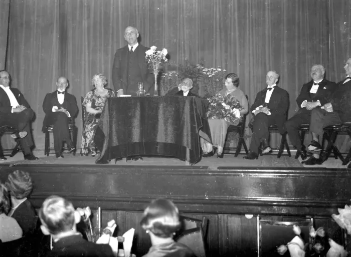 Framed Print : W Smithers at the Public Hall Opening in Sidcup, Kent. 1934