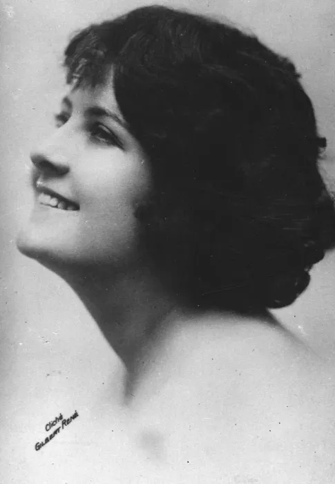 Framed Print : Wants to film story of own unhappy life. Sari Fedal, the famous Hungarian actress Framed Print : Wants to film story of own unhappy life. Sari Fedal, the famous Hungarian actress
