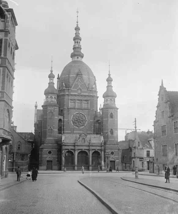Framed Print : Warsaw Dantzig The Synagogue 25 October 1921 Framed Print : Warsaw Dantzig The Synagogue 25 October 1921