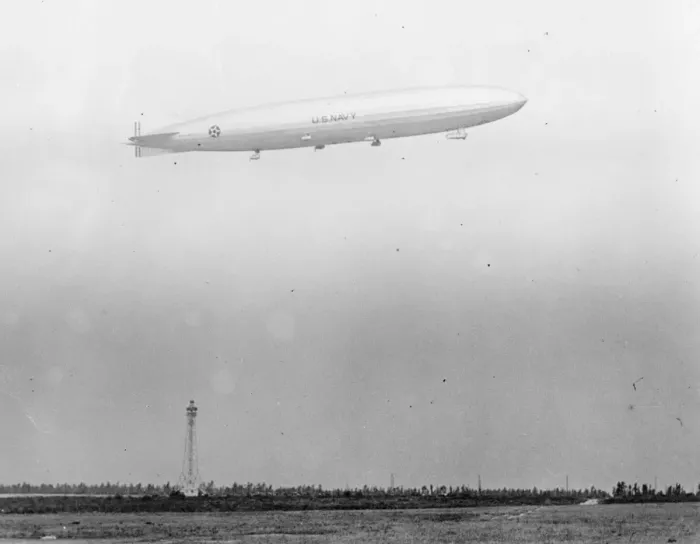 Framed Print : On its way across the country. This view of the airship, Shenandoah was snapped Framed Print : On its way across the country. This view of the airship, Shenandoah was snapped