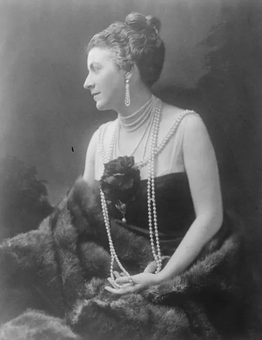Framed Print : Wearing pearls Worth Millions Miss Stonborough, wearing genuine pearls worth millions