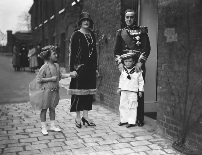Framed Print : Wedding of Crown Prince of Sweden and Lady Louise Mountbatten at St James Lady