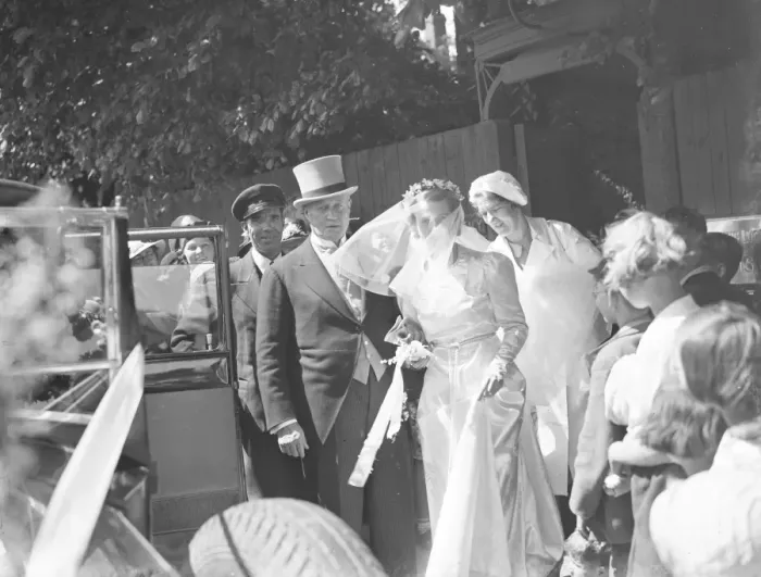 Framed Print : The wedding of Guy Farrr and Mary Stacey in Crayford, Kent. The bride Miss Stacy Framed Print : The wedding of Guy Farrr and Mary Stacey in Crayford, Kent. The bride Miss Stacy