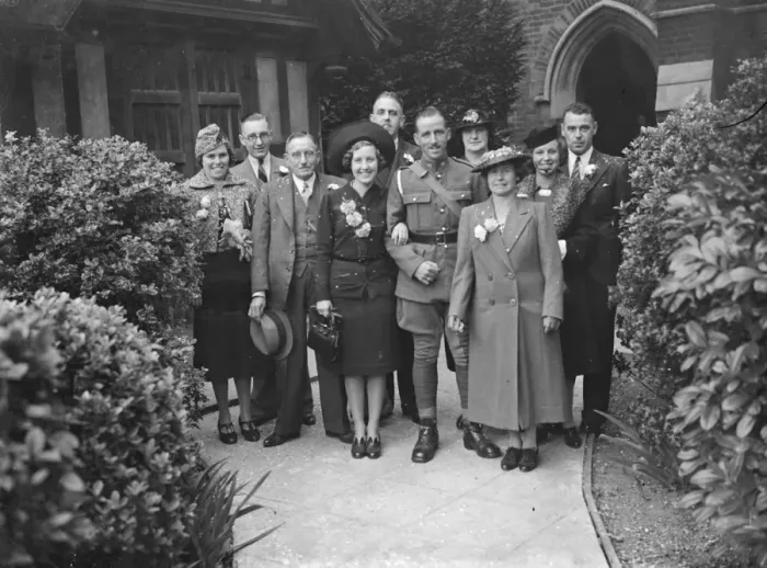 Framed Print : The wedding of the Lampards in Mottingham, Kent. The family group. 1939
