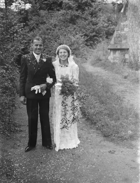 Framed Print : The wedding of Mr Miller and Miss Gooding in Gravesend, Kent. The bride and groom