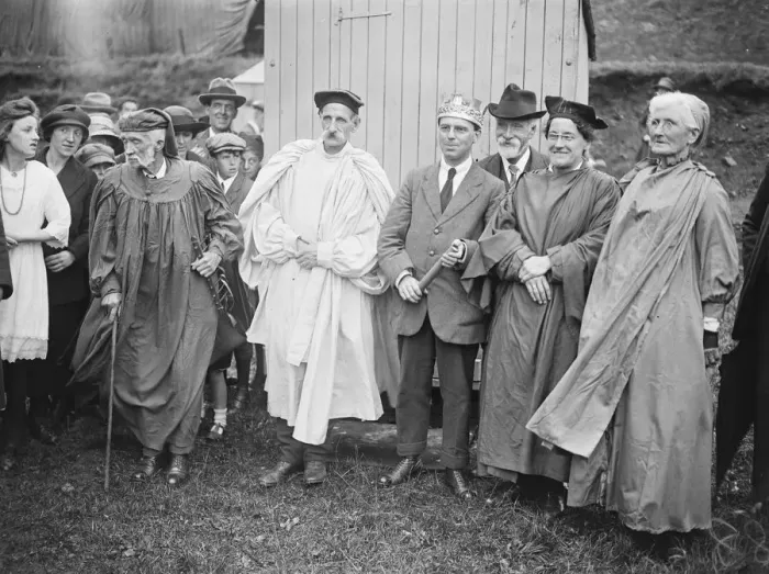 Framed Print : Welsh National Eisteddfod at Carnarvon The Bard ( Rev Albert Jones ) and attendants Framed Print : Welsh National Eisteddfod at Carnarvon The Bard ( Rev Albert Jones ) and attendants