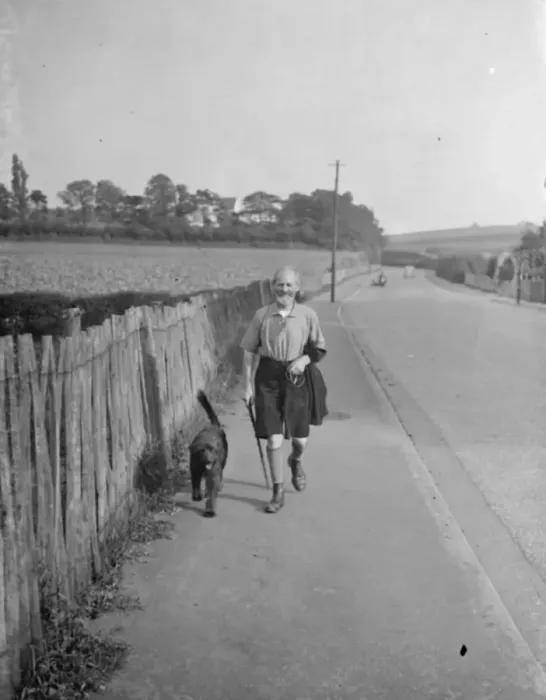Framed Print : William Hampton of Barnehurst, Kent. 1938 Framed Print : William Hampton of Barnehurst, Kent. 1938