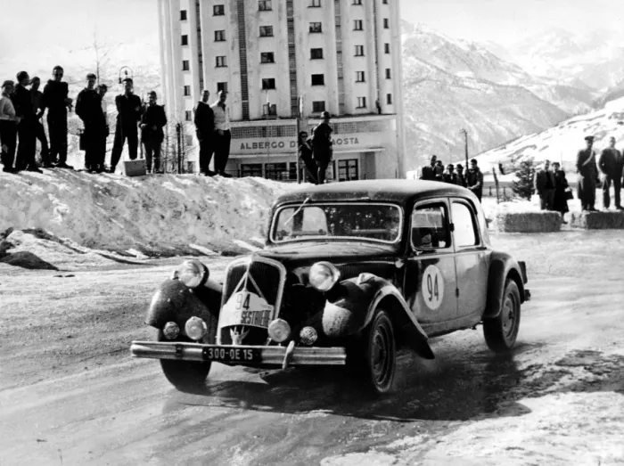 Framed Print : The winning Citroen 15CV Sestrieres Rally 1953 Framed Print : The winning Citroen 15CV Sestrieres Rally 1953