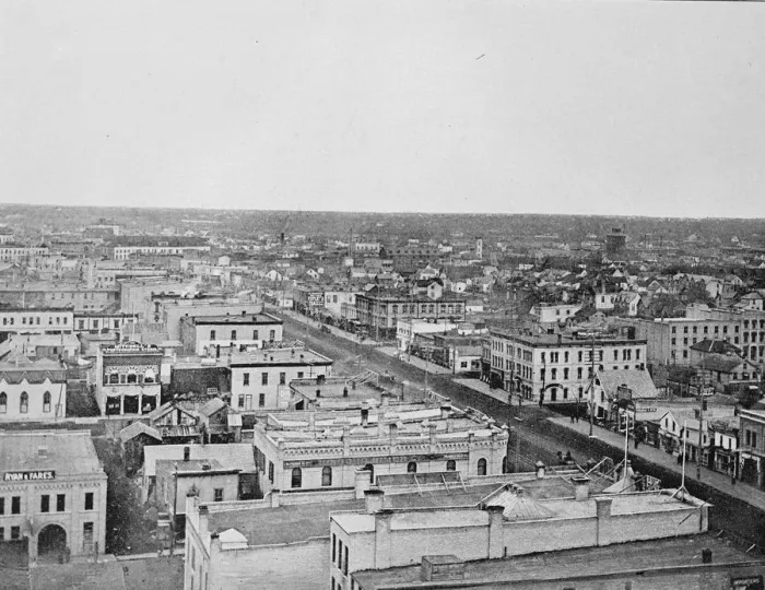 Framed Print : Winnipeg of Manitoba, Canada The main street from city hall 1924