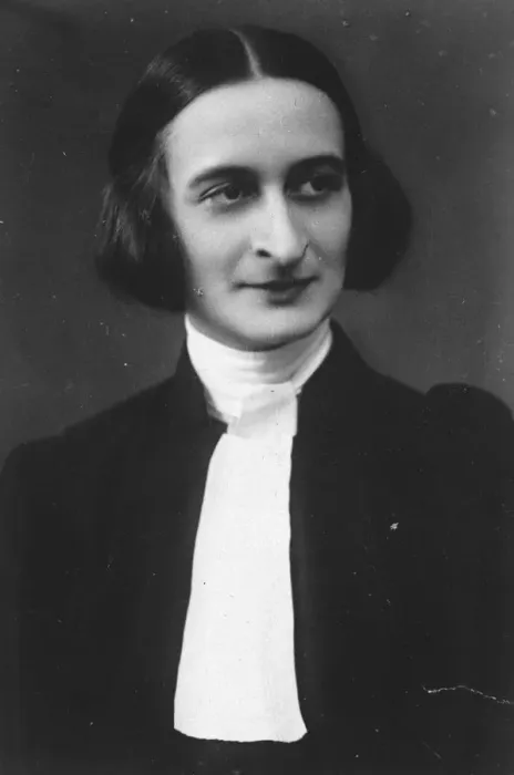 Framed Print : Woman advocate who secured acquittals for three alleged murderers in one week. Mlle Framed Print : Woman advocate who secured acquittals for three alleged murderers in one week. Mlle