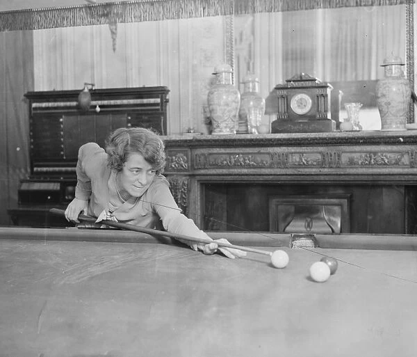 Womans Billiards Championship at the Burroughes Hall, Soho Square Miss Eve Collins