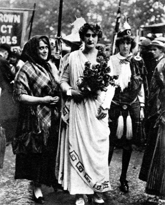 Framed Print : Womans Right To Serve Demonstration, on 17 July 1915, of thousands of women