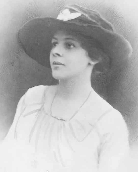 Framed Print : Women Solicitors Mrs J C Crofts formerly of the Priory, Wimbledon Common and now