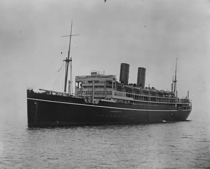Framed Print : Wonder of the most up to date all - electric liner. Victory of India 19, 700 tons Framed Print : Wonder of the most up to date all - electric liner. Victory of India 19, 700 tons