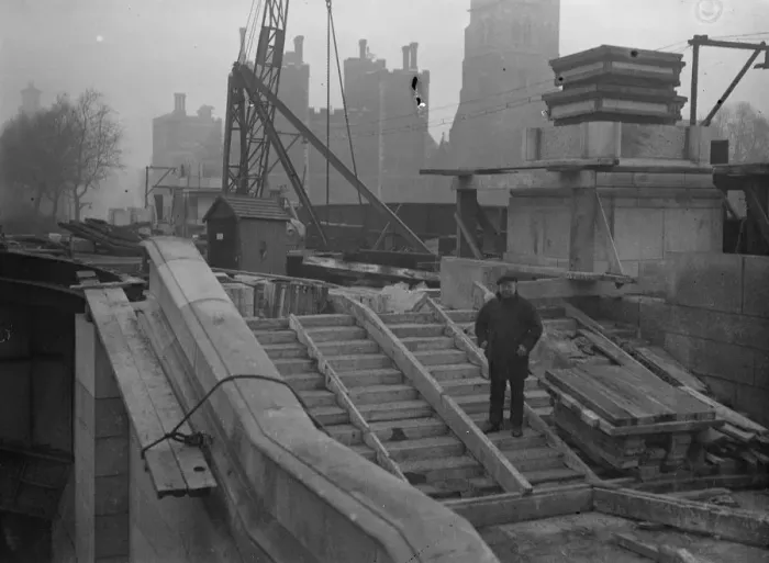 Framed Print : Work progresses on Lambeth Bridge. A view of the progress of the work on Lambeth Bridge