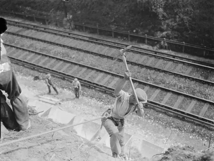 Framed Print : Working on embankment for Dartford, Power Station. 1937 Framed Print : Working on embankment for Dartford, Power Station. 1937