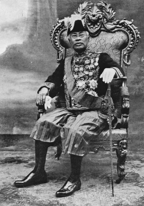 Framed Print : Worlds oldest living monarch. Sisowath, King of Cambodia, the worlds oldest living monarch Framed Print : Worlds oldest living monarch. Sisowath, King of Cambodia, the worlds oldest living monarch