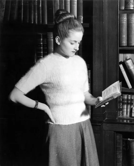 Framed Print : Young woman reading