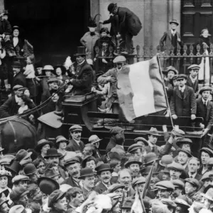 1916 prisoners return to Dublin 1917 Topfoto stills library picture library stock 1916 prisoners return to Dublin 1917 Topfoto stills library picture library stock