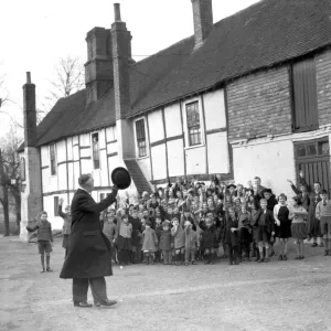 1940s Britain Evacuee Departure Print 1940s Britain Evacuee Departure Print