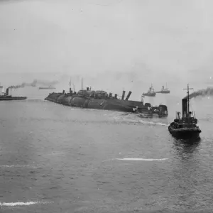 The 27, 000 ton German battlecruiser Derfelinger, scuttled ater the 1914-1918 War The 27, 000 ton German battlecruiser Derfelinger, scuttled ater the 1914-1918 War