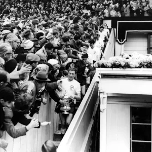 6th May 1960: The FA cup final at Wembley Stadium. Tottenham Hotspur (2) versus Leicester City (0) 6th May 1960: The FA cup final at Wembley Stadium. Tottenham Hotspur (2) versus Leicester City (0)