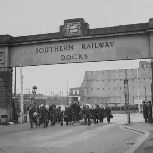 700 troops due to sail for India and the far east walked off the S. S. Corfu at Southampton
