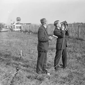 Air Conference Chiefs Visit Croydon Aerodrome Signalling to R 32 Airship which hovered