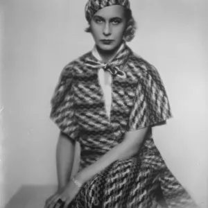 Ora associata a una delle più famose sarta del mondo. La signora Abdy, che. Ora associata a una delle più famose sarta del mondo. La signora Abdy, che.