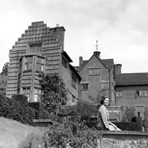Chartwell - The home of Winston Churchill Mrs. Mary Soames (Churchills daughter)