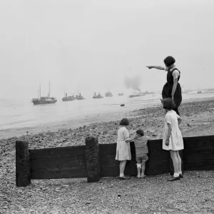 Gravesend River Front Print, 1939