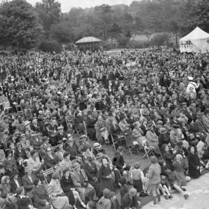 The crowd at the Dartford Carnival in Kent. 1939