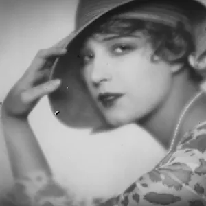 Ballato con il principe Giorgio. Lili Damita. 14 settembre 1928 Ballato con il principe Giorgio. Lili Damita. 14 settembre 1928