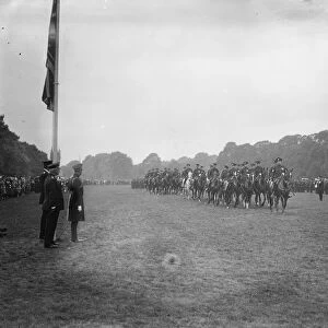 Duke of York presents cup at inspection of Metropolitan Special Constabulary Reserve in Hyde Park