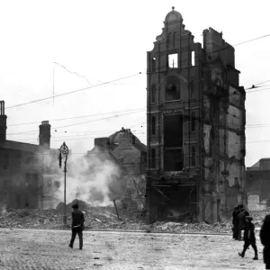 Easter week rising in Ireland. Smoking ruins in Earl Street, Dublin Easter week rising in Ireland. Smoking ruins in Earl Street, Dublin