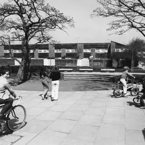 Edenbridge Estate Kent, in the mid 1970s. TopFoto Edenbridge Estate Kent, in the mid 1970s. TopFoto