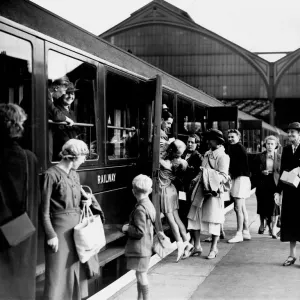 Evacuation Scene Print: Brighton Evening Departure Evacuation Scene Print: Brighton Evening Departure