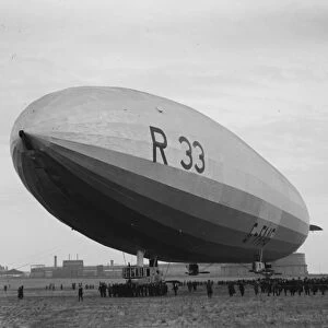 First flight of a British airship for over three years. R33 leaves Cardington Aerodrome